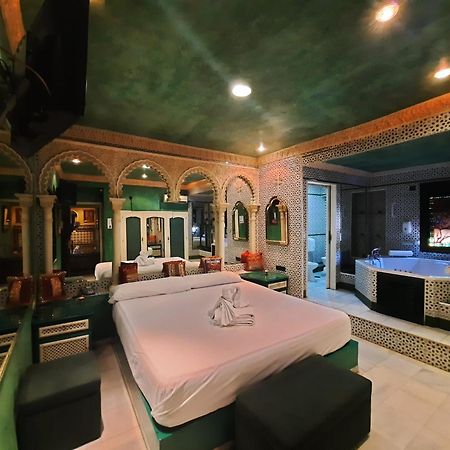 Hostal Avenida Andalucia - Solo Adultos Sevilla Exterior foto