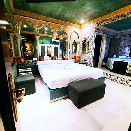 Hostal Avenida Andalucia - Solo Adultos Sevilla Exterior foto