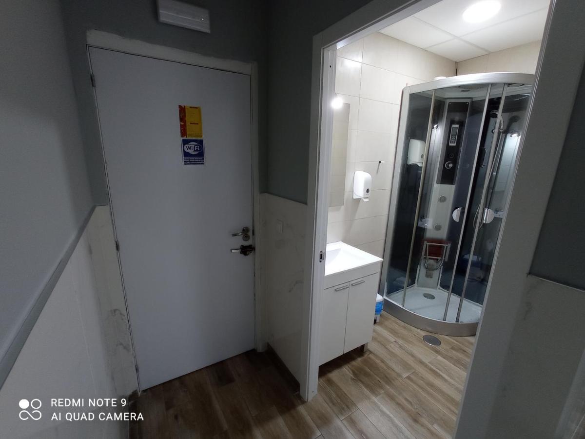 Hostal Avenida Andalucia - Solo Adultos Sevilla Exterior foto