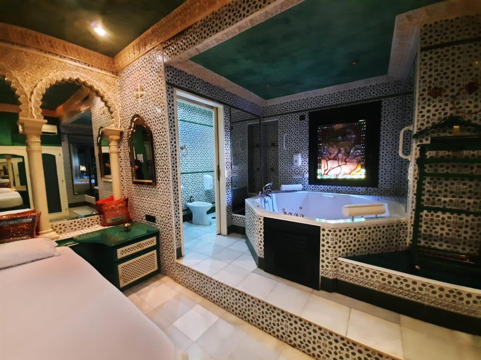 Hostal Avenida Andalucia - Solo Adultos Sevilla Exterior foto