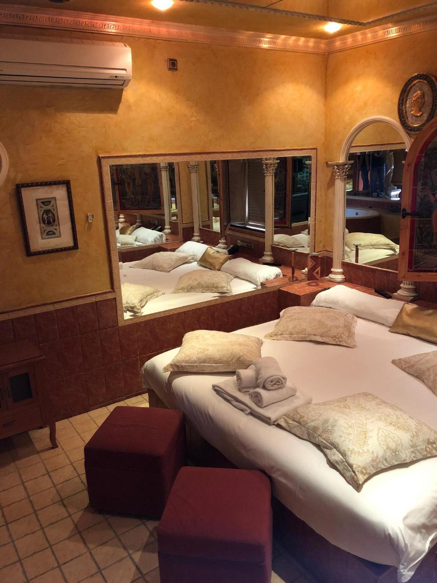Hostal Avenida Andalucia - Solo Adultos Sevilla Exterior foto