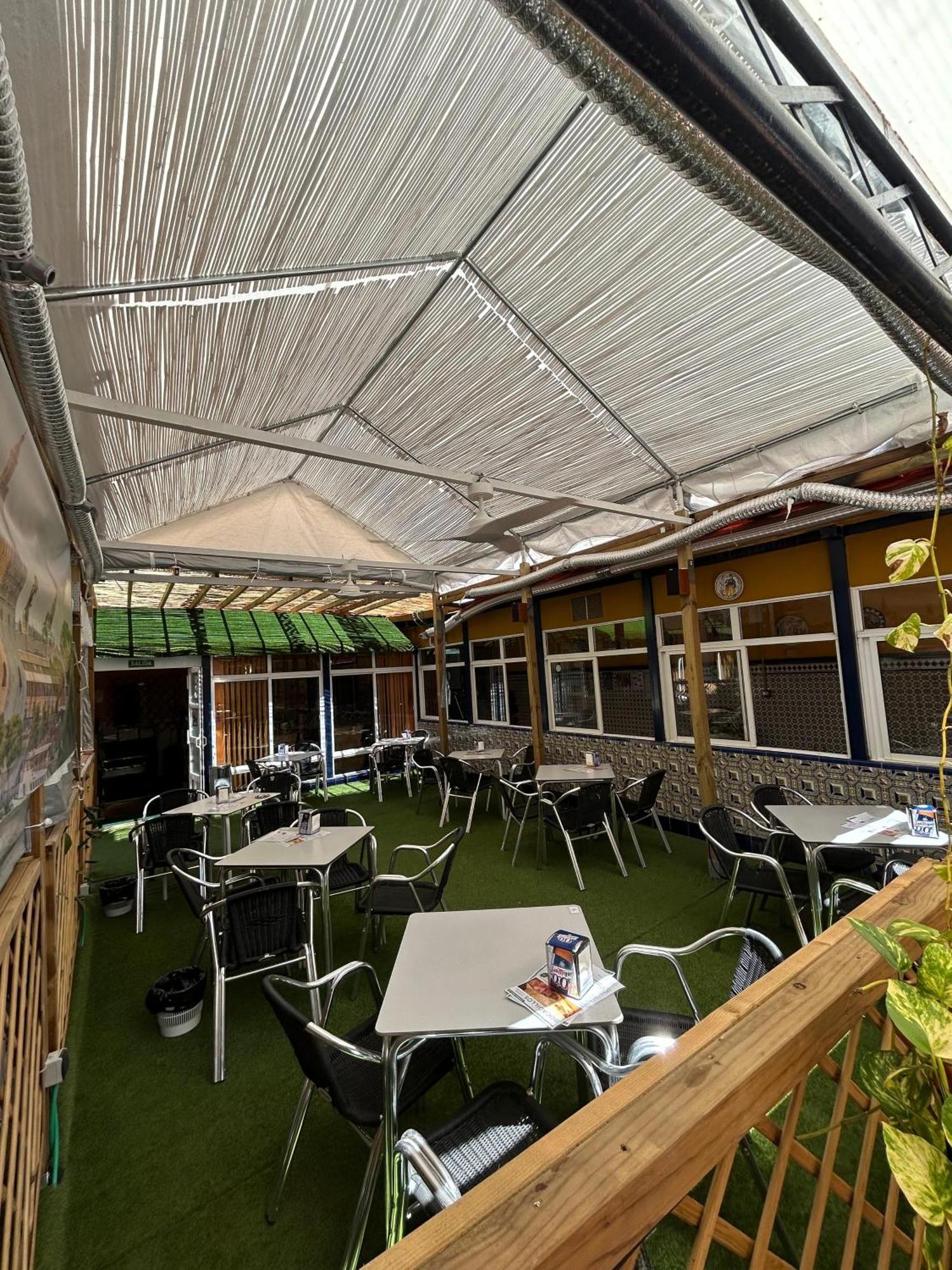 Hostal Avenida Andalucia - Solo Adultos Sevilla Exterior foto