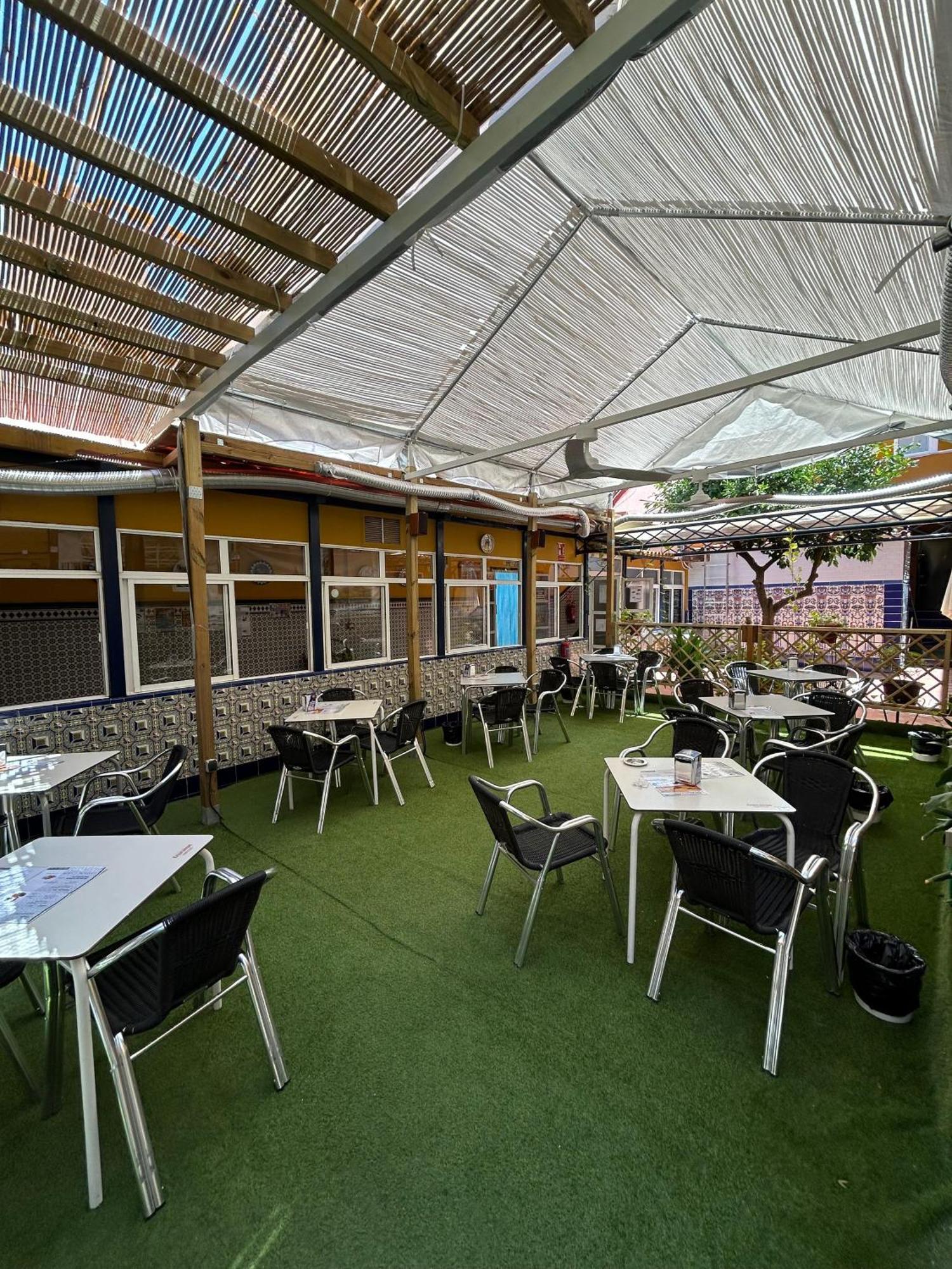 Hostal Avenida Andalucia - Solo Adultos Sevilla Exterior foto