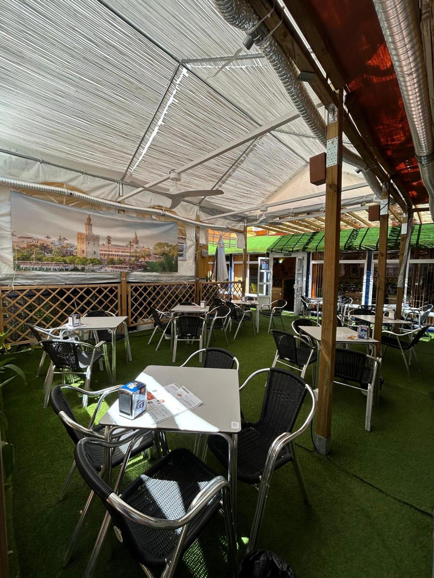 Hostal Avenida Andalucia - Solo Adultos Sevilla Exterior foto