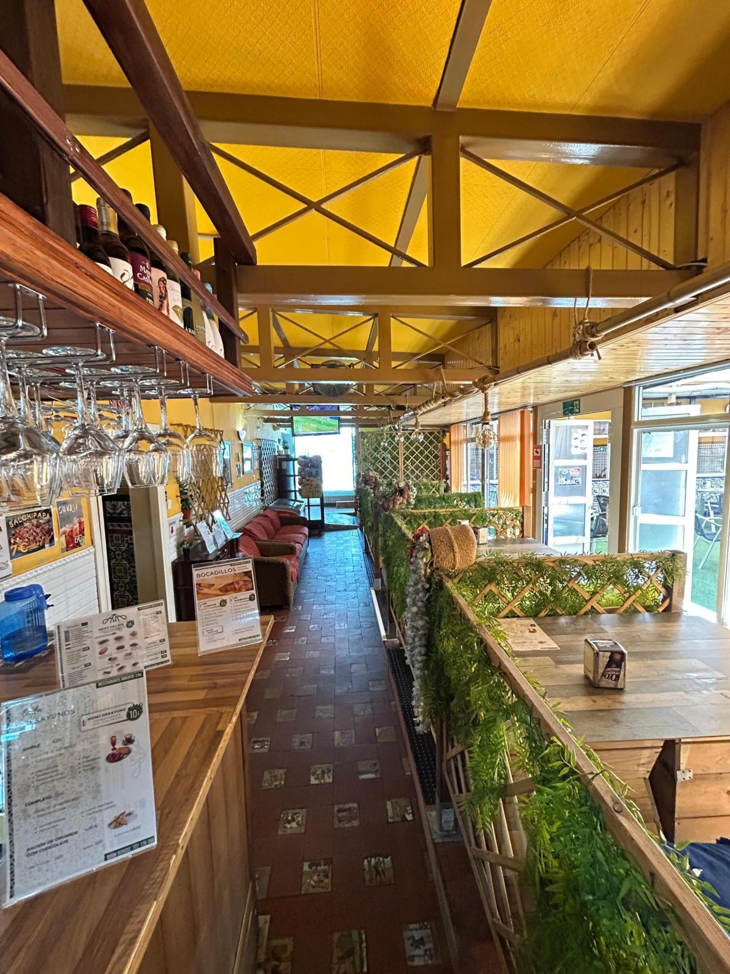 Hostal Avenida Andalucia - Solo Adultos Sevilla Exterior foto