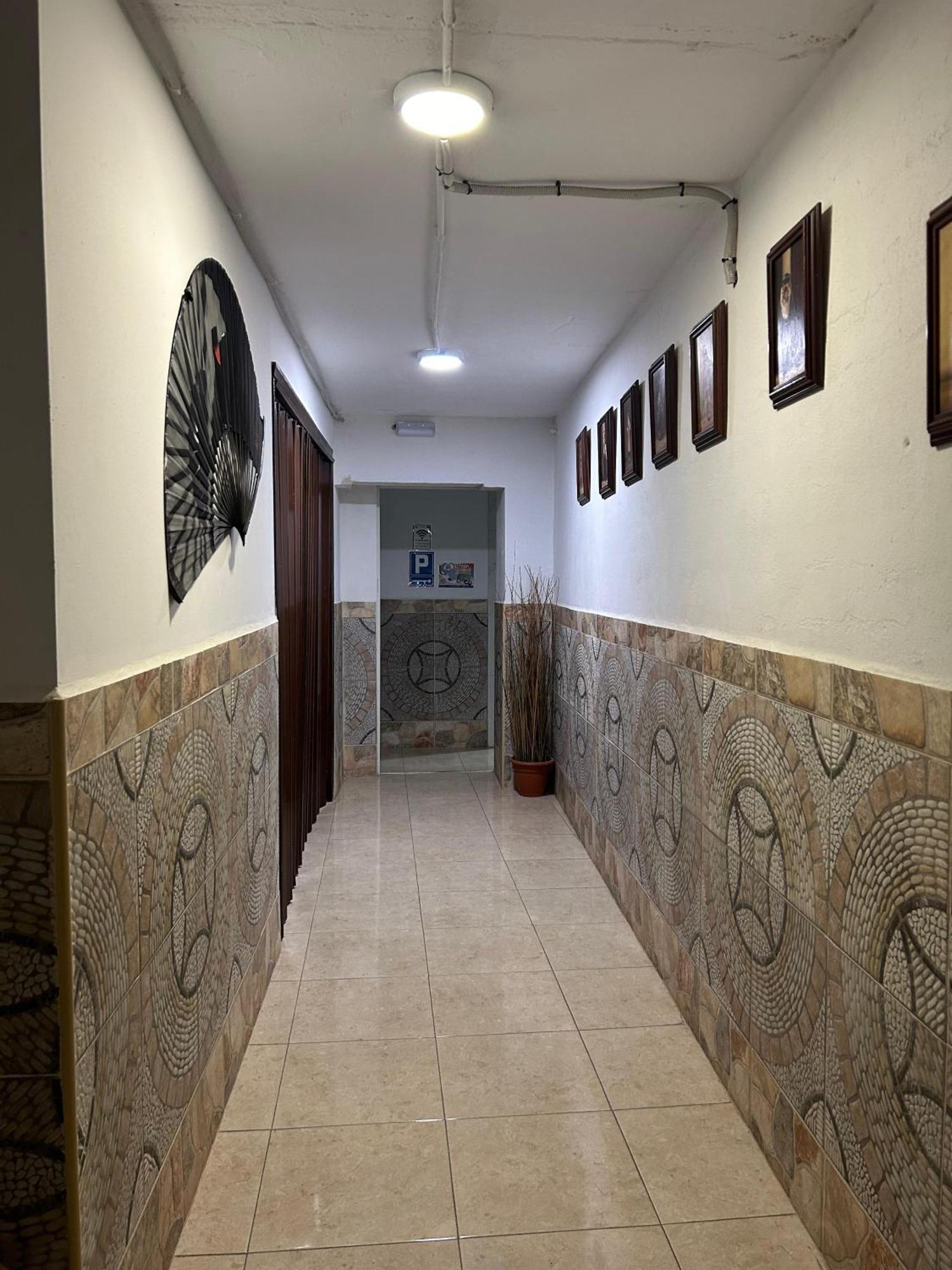 Hostal Avenida Andalucia - Solo Adultos Sevilla Exterior foto
