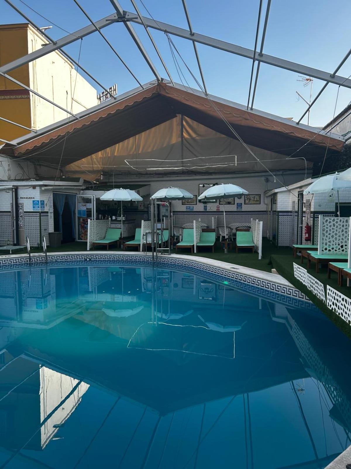 Hostal Avenida Andalucia - Solo Adultos Sevilla Exterior foto