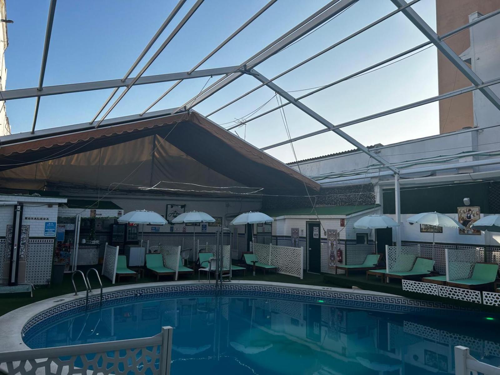 Hostal Avenida Andalucia - Solo Adultos Sevilla Exterior foto