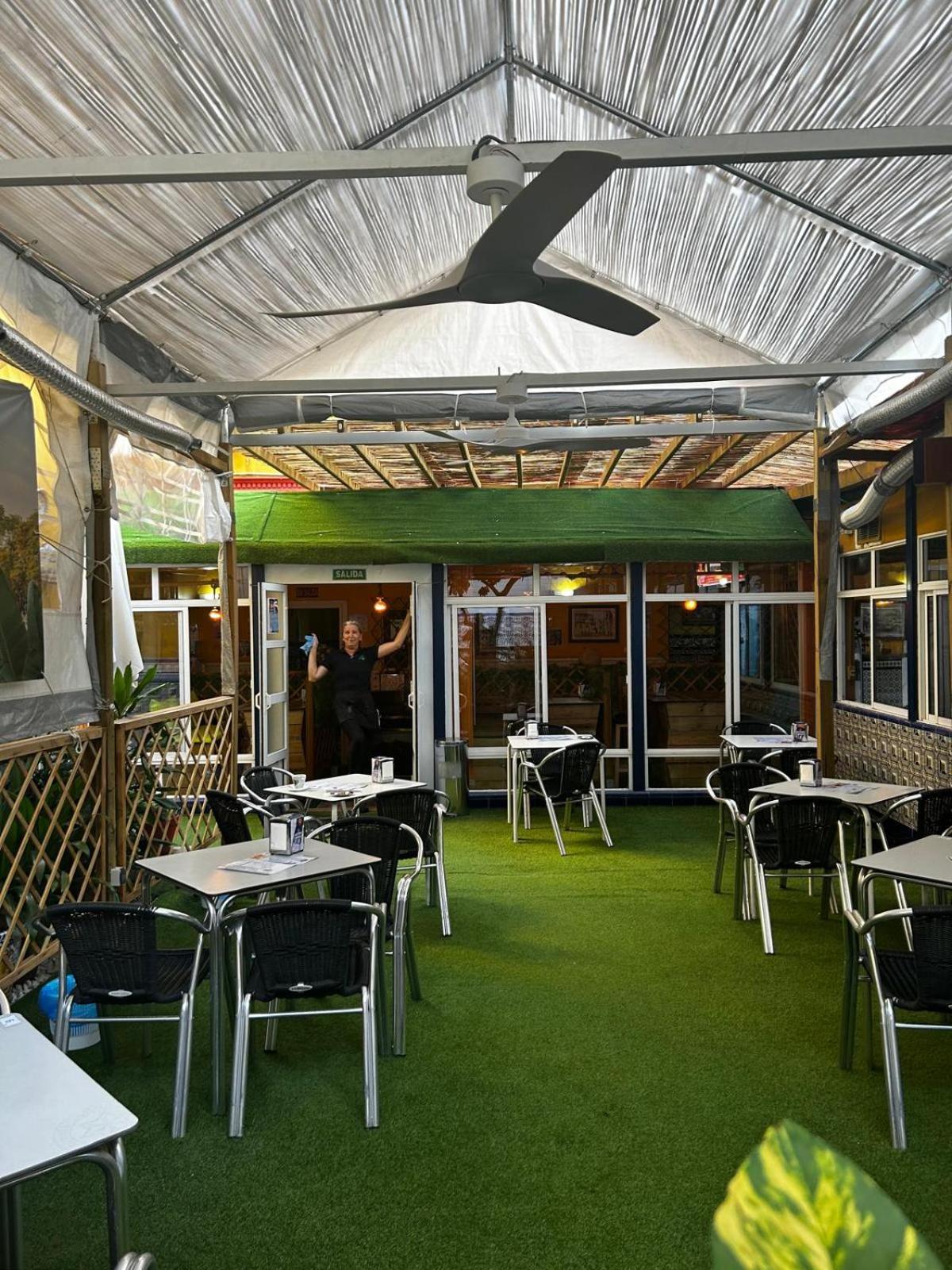 Hostal Avenida Andalucia - Solo Adultos Sevilla Exterior foto