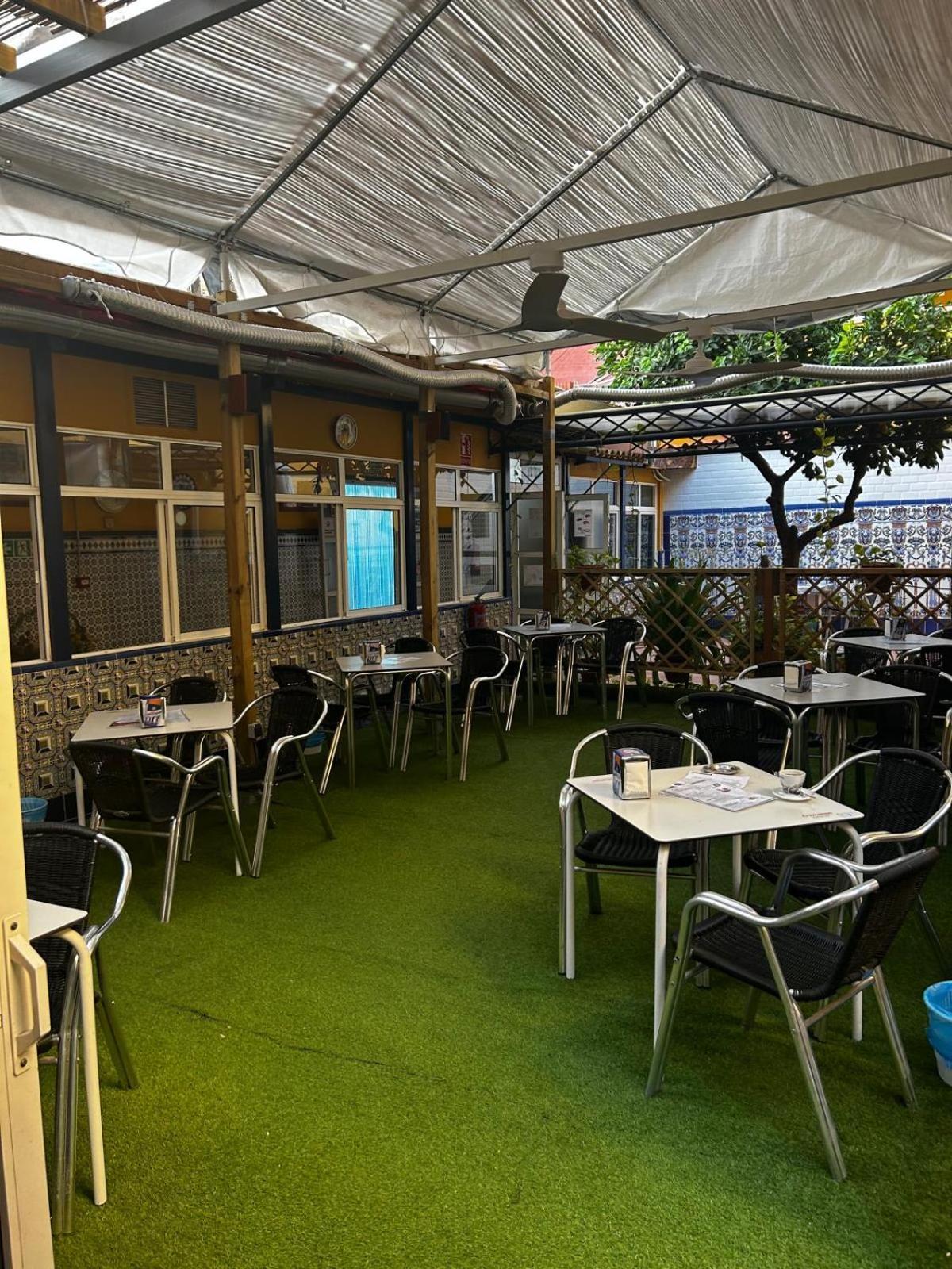 Hostal Avenida Andalucia - Solo Adultos Sevilla Exterior foto