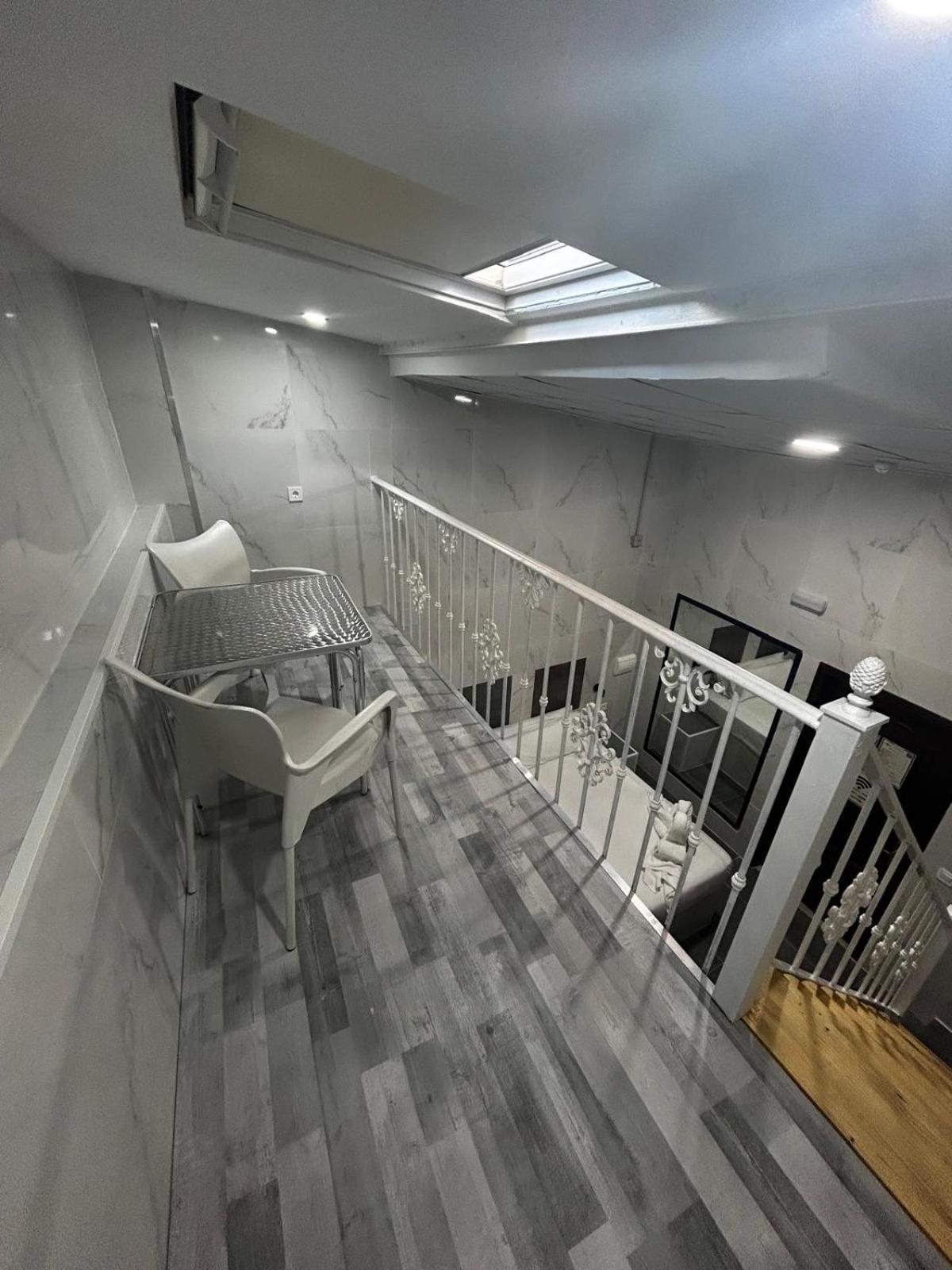 Hostal Avenida Andalucia - Solo Adultos Sevilla Exterior foto