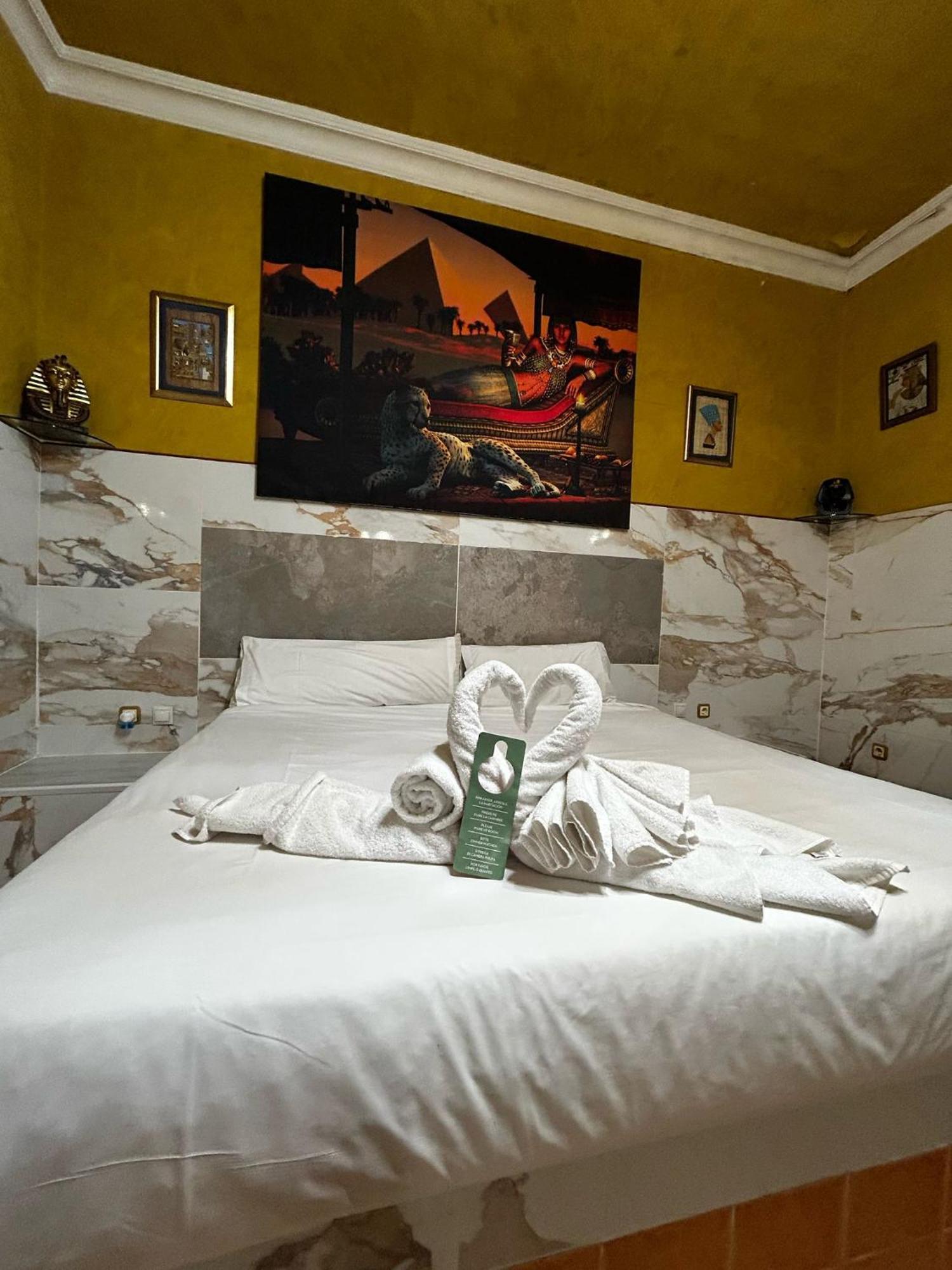 Hostal Avenida Andalucia - Solo Adultos Sevilla Exterior foto